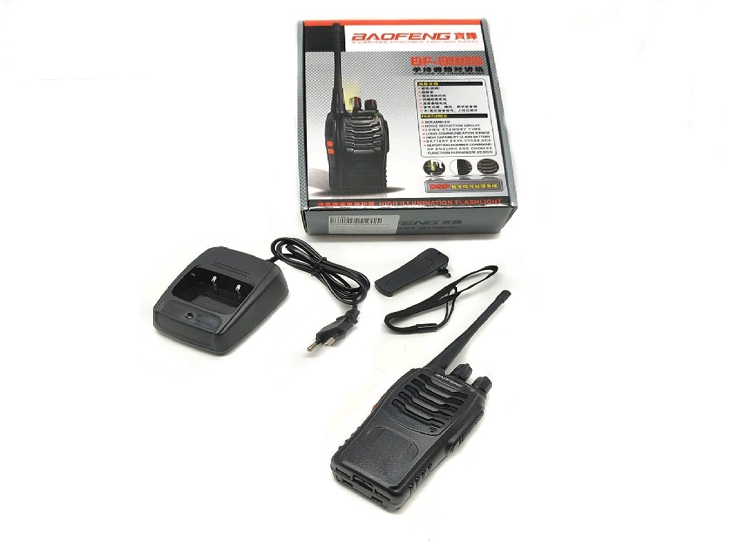 Ricetrasmittente Baofeng VHF UHF FM 16 Canali